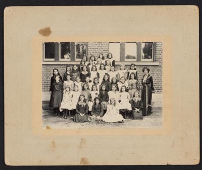 PHOTOGRAPH: CLASS GROUP OF GIRLS, SUBIACO SCHOOL