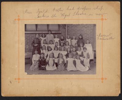 PHOTOGRAPH: CLASS GROUP OF GIRLS WITH MISS GOULD