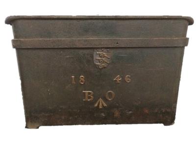 METAL TUB WITH BOARD OF ORDNANCE ARMS 1846