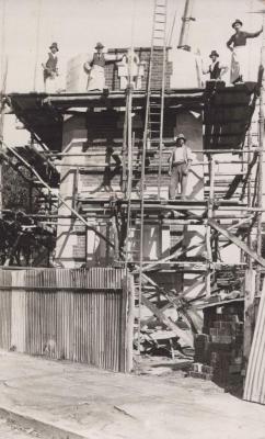 POSTCARD: SUBIACO WAR MEMORIAL UNDER CONSTRUCTION