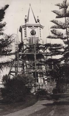 POSTCARD: SUBIACO WAR MEMORIAL UNDER CONSTRUCTION