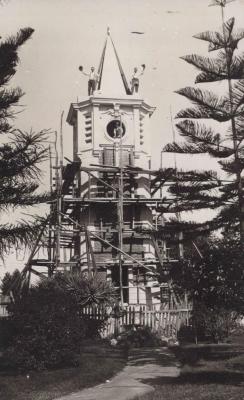 POSTCARD: SUBIACO WAR MEMORIAL UNDER CONSTRUCTION