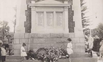 POSTCARD: SUBIACO WAR MEMORIAL (LOWER PORTION) UNVEILED