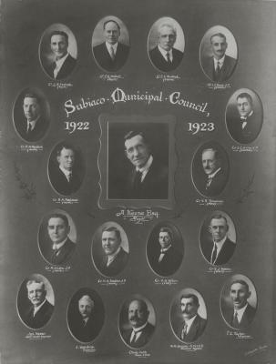 PHOTOGRAPH: MAYOR AND COUNCILLORS 1922 - 1923