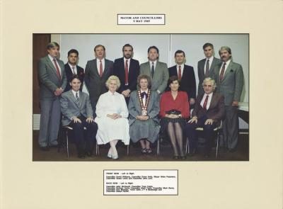 PHOTOGRAPH: MAYOR AND COUNCILLORS 1989