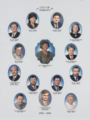 PHOTOGRAPH: MAYOR AND COUNCILLORS 1992 - 1993