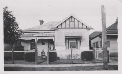 PHOTOGRAPH: HOUSE AT 6 ROBINSON STREET, SUBIACO