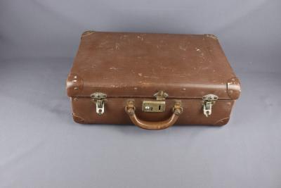 CASE - SCHOOL