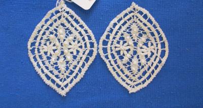 LACE, BOBBIN, BUCKINGHAMSHIRE, MOTIFS