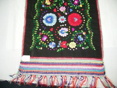 GENERAL EMBROIDERY, RUNNER