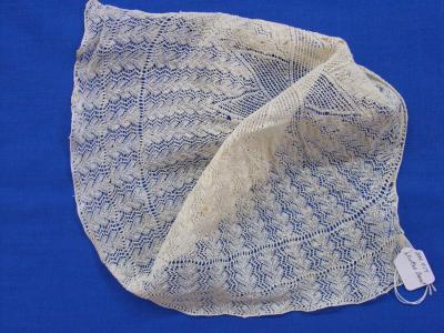 KNITTING, BONNET