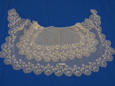 MACHINE EMBROIDERY, COLLAR