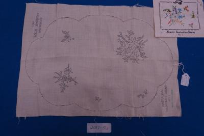 STAMPED LINEN, MAT