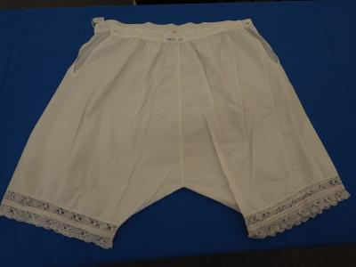 LACE, BOBBIN, TORCHON, UNDERPANTS