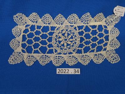 LACE, BOBBIN, BEDFORDSHIRE, MAT