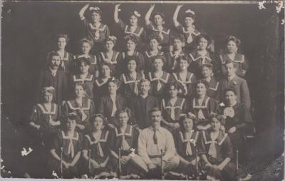 POSTCARD: METHODIST GYMNASTIC GROUP