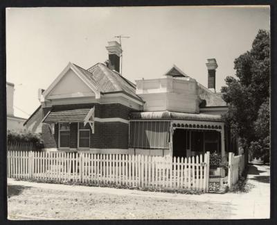 PHOTOGRAPH: HOUSE AT 117 HAMERSLEY ROAD, SUBIACO