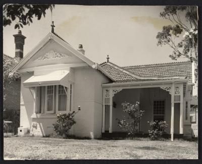 PHOTOGRAPH: HOUSE AT 125 HAMERSLEY ROAD, SUBIACO