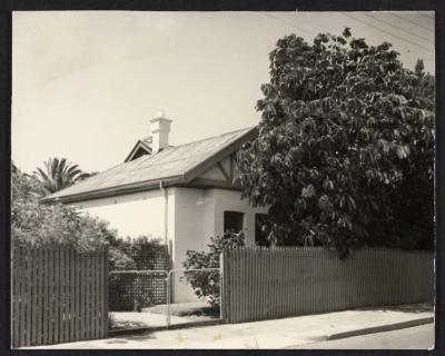 PHOTOGRAPH: VIEW OF HOUSE IN YORK STREET, SUBIACO