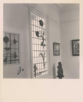 PHOTOGRAPH: POLLY WILLIS' HOME, BICENTENNIAL COLLECTION, EDITH COWAN STUDENTS