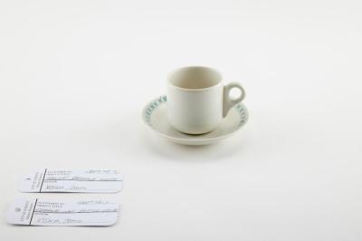 CUP: BRISTILE, WHITE