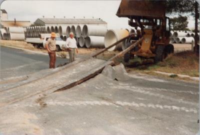 PHOTOGRAPH: REMOVAL OF RAILWAY LINE ENDOWMENT LANDS, MAY 1983