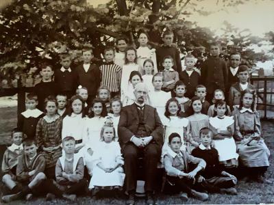 Mundijong School Children c1906