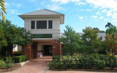 CLUBHOUSE ENTRANCE 2005