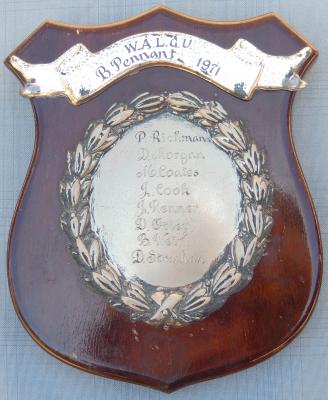 PENNANT - WOMEN'S - WALGU B GRADE SHIELD 1971