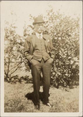 PHOTOGRAPH (DIGITAL COPY): UNCLE BOB, MELBOURNE, WHITE FAMILY