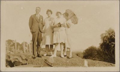 PHOTOGRAPH (DIGITAL COPY): GROUP AT MOUNT BROWN, YORK, 1927, WHITE FAMILY