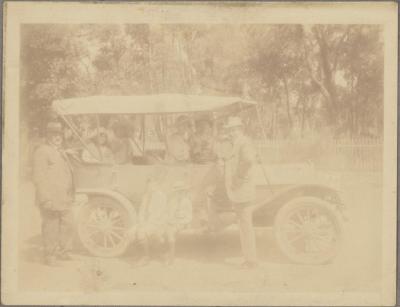 PHOTOGRAPH (DIGITAL COPY): GROUP IN A CAR, SUBIACO ROAD, 1920, WHITE FAMILY