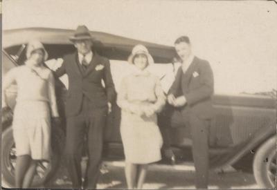 PHOTOGRAPH (DIGITAL COPY): BEACH SEPTEMBER 1930, WHITE FAMILY