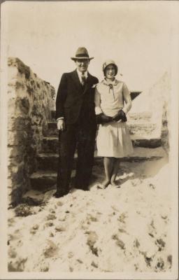 PHOTOGRAPH (DIGITAL COPY): SORRENTO BEACH SEPTEMBER 1930, WHITE FAMILY