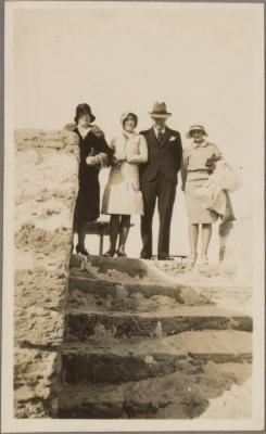 PHOTOGRAPH (DIGITAL COPY): SORRENTO BEACH SEPTEMBER 1930, WHITE FAMILY