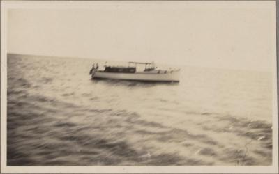 PHOTOGRAPH (DIGITAL COPY): WW WINTERBOTTOM? OFF ROTTNEST FEBRUARY 1931, WHITE FAMILY