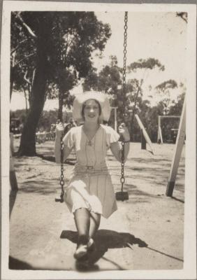 PHOTOGRAPH (DIGITAL COPY): NELL 'KATOOMBA' XMAS 1930, WHITE FAMILY