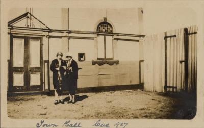 PHOTOGRAPH (DIGITAL COPY): TOWN HALL, CUE, WHITE FAMILY, 1927