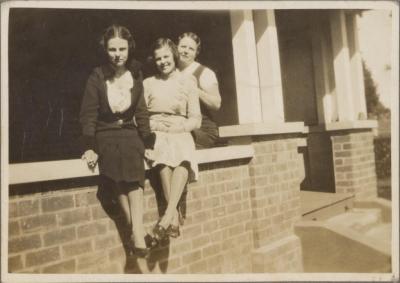 PHOTOGRAPH (DIGITAL COPY): THREE WOMEN SITTING ON WALL (PEG NANCE ROSE, SEPTEMBER 1932), WHITE FAMILY