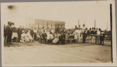 PHOTOGRAPH (DIGITAL COPY): GROUP SHOT AT TENNIS COURT?, WHITE FAMILY