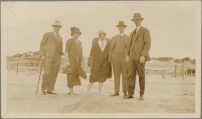 PHOTOGRAPH (DIGITAL COPY): SHIRLEY, MOTHER AND THREE OTHERS AT WEMBLEY BEACH, WHITE FAMILY