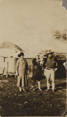 PHOTOGRAPH (DIGITAL COPY): '15 MILE OUT CAMP' CUE, WHITE FAMILY, 1927