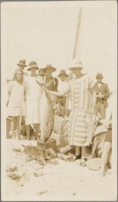 PHOTOGRAPH (DIGITAL COPY): GROUP WITH A FISH AT WATERMANS BAY, WHITE FAMILY