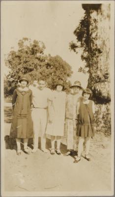 PHOTOGRAPH (DIGITAL COPY): JEAN HAYWARD, BILL NEWMAN, ROSE, MOTHER AND BIDDY, WHITE FAMILY