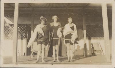 PHOTOGRAPH (DIGITAL COPY): ROSE AND TWO NURSES NORTH BEACH HOTEL, WHITE FAMILY