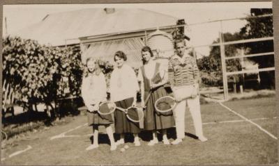 PHOTOGRAPH (DIGITAL): GROUP STANDING AT TENNIS COURT, 1926, GERTRUD LIPFERT ALBUM 1927