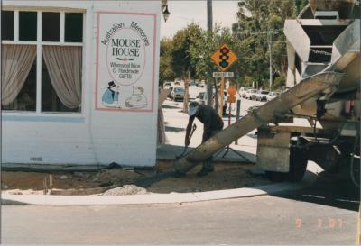 PHOTOGRAPH: 'UNDERGROUNDING OF POWER ROWLAND/ DENIS STREET', 1987