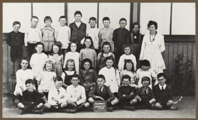 PHOTOGRAPH (DIGITAL): YEAR ONE/TWO CLASS PHOTO, 1950, FROM JOLIMONT HISTORICAL IMAGES ALBUM 2, DON GIMM