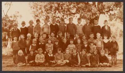 PHOTOGRAPH (DIGITAL): LIKELY CLASS PHOTO, JOLIMONT PRIMARY SCHOOL, FROM JOLIMONT HISTORICAL IMAGES ALBUM 2, DON GIMM