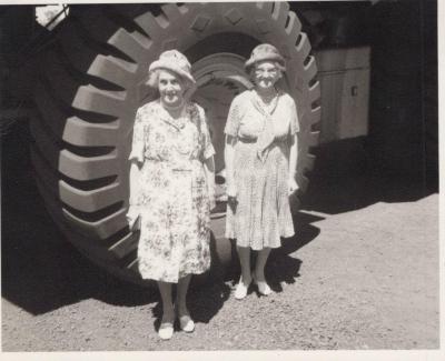 PHOTOGRAPH: DOROTHY AND EILEEN NEWMAN